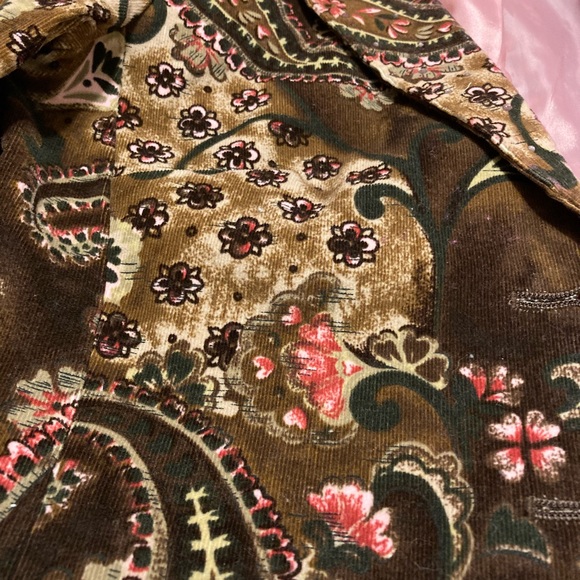 Larry Levine Short Jacket with brown and pink floral and paisley design. - Picture 10 of 12
